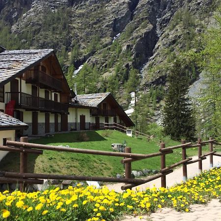 Residence Dei Walser グレッソネイ・ラ・トリニテ エクステリア 写真